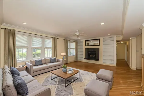 7564 Wydown BLVD #1B, St Louis, MO 63105