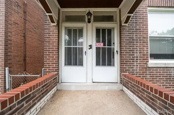 3630 Bamberger AVE, St Louis, MO 63116