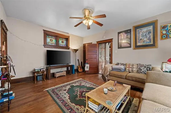 3630 Bamberger AVE, St Louis, MO 63116