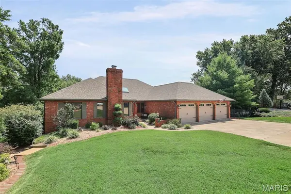 13 Timber Waters CT, Swansea, IL 62226