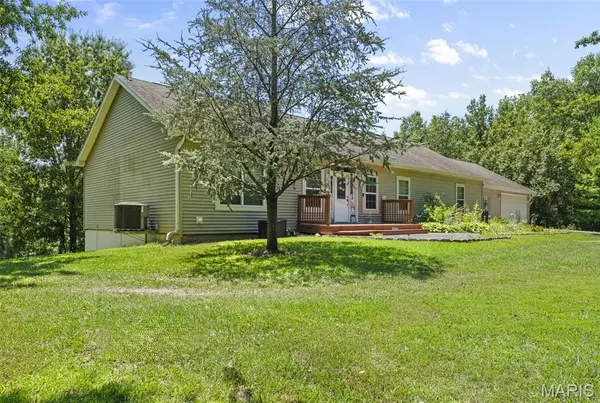6844 QUERCUS GROVE RD, Edwardsville, IL 62025