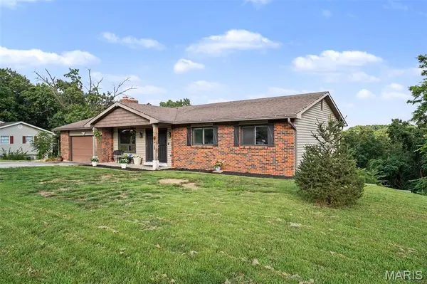 11 Windswept DR, Arnold, MO 63010
