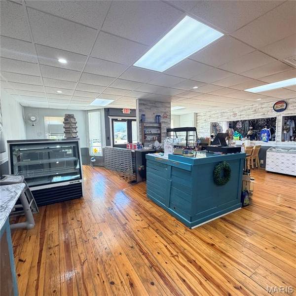 103 E State Road H, Stoutland, MO 65567