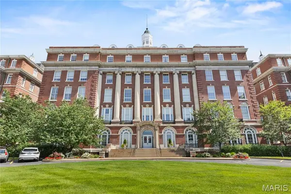 1515 Lafayette AVE #309, St Louis, MO 63104
