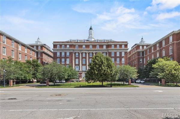 1515 Lafayette AVE #309, St Louis, MO 63104