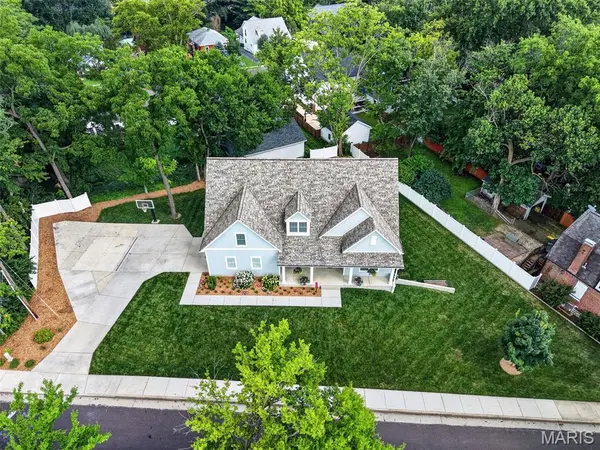140 S Old Orchard AVE, Webster Groves, MO 63119