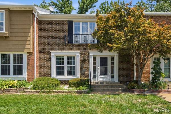 13423 Forestlac DR, Chesterfield, MO 63141