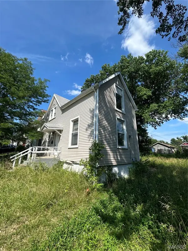 2126 Erick AVE, St Louis, MO 63121