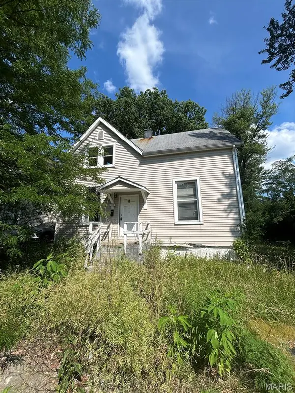 2126 Erick AVE, St Louis, MO 63121
