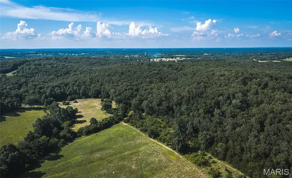 2436 Highway 17, Iberia, MO 65486
