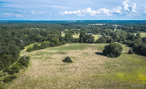 2436 Highway 17, Iberia, MO 65486