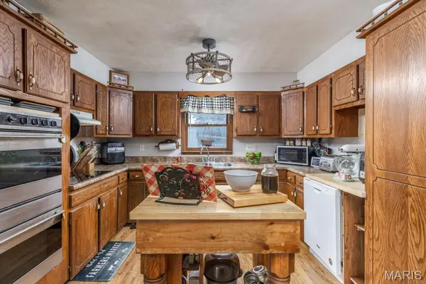 33020 Hall Rd, Richland, MO 65556