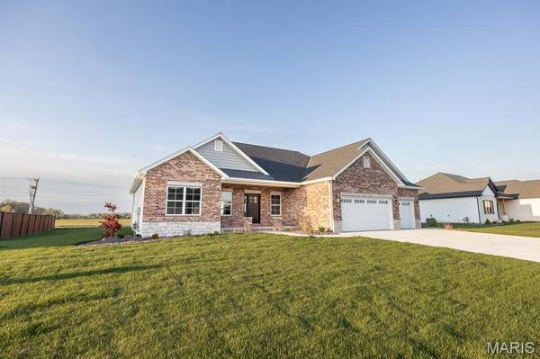 1192 Widgeon DR, Mascoutah, IL 62258