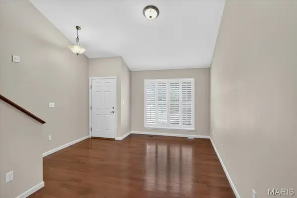 1731 Preston Centre DR, Fenton, MO 63026