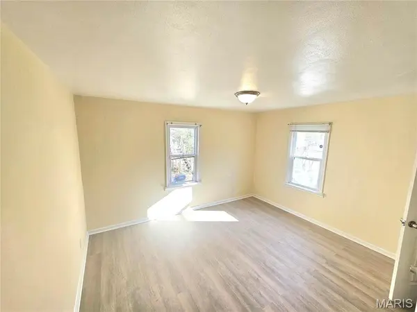 1372 Heydt AVE, St Louis, MO 63135