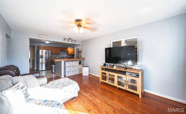 221 Watson RD, Sullivan, MO 63080