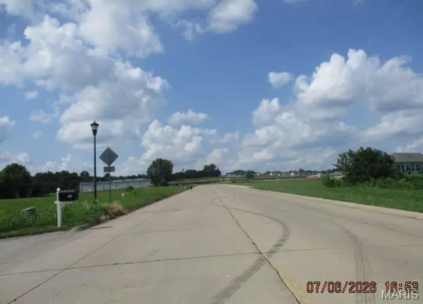 57 Saint Andrews DR, Union, MO 63084