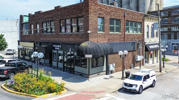 215 W 3rd ST, Alton, IL 62002