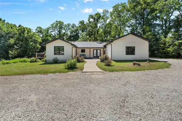 7572 Best LN, Alhambra, IL 62001