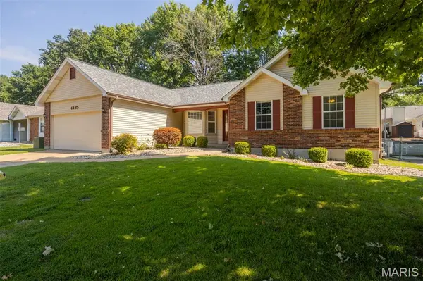 4435 Berkshire Estates DR, Mehlville, MO 63129