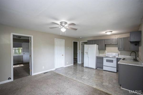 107 Bluff CIR, Waynesville, MO 65583