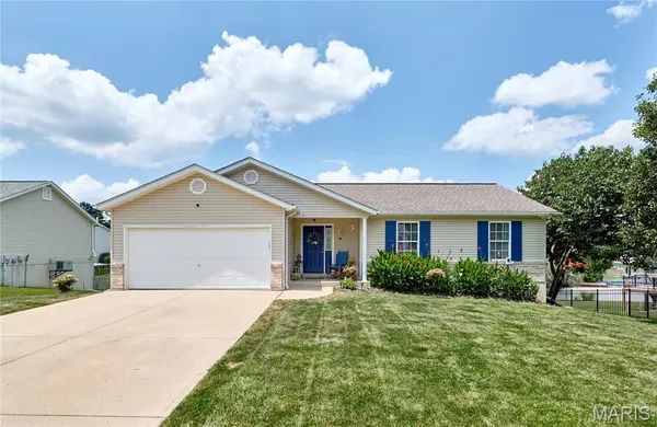 34 Robin Hood DR, Troy, MO 63379