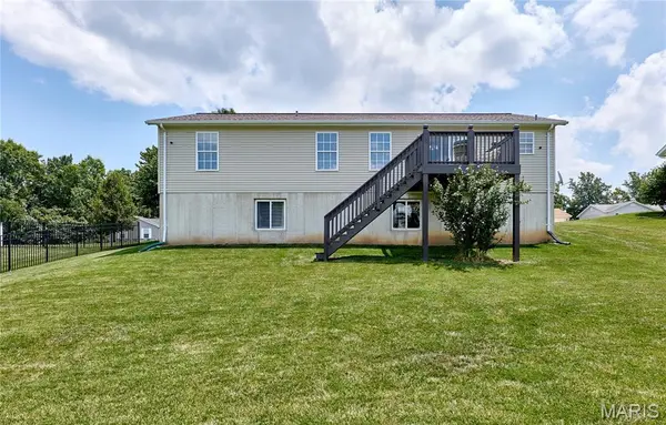 34 Robin Hood DR, Troy, MO 63379