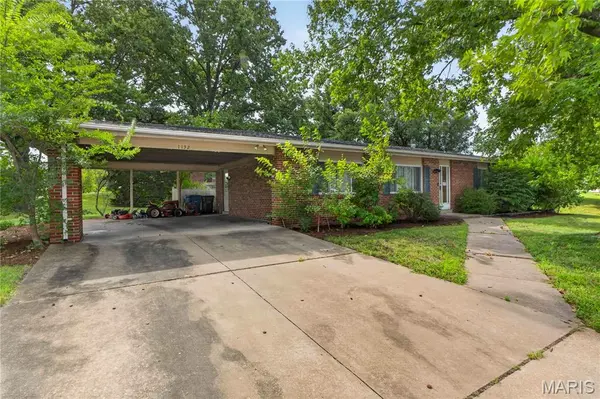 1152 Indian Meadows DR, St Louis, MO 63132