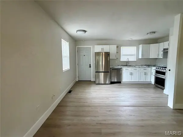 433 W Eldon ST, St James, MO 65559