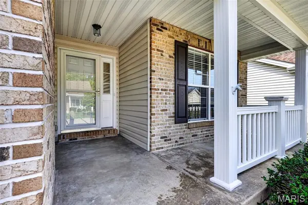 415 Newport DR, St Peters, MO 63376
