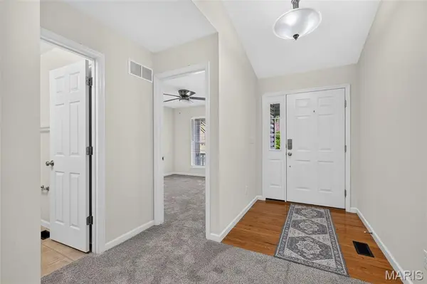 415 Newport DR, St Peters, MO 63376