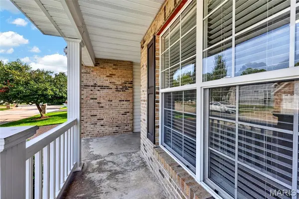 415 Newport DR, St Peters, MO 63376