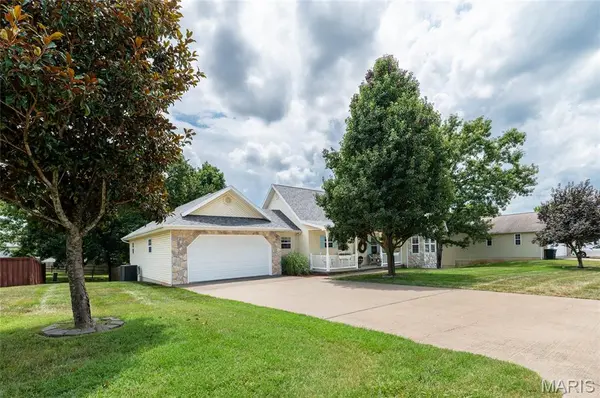 125 Mesa DR, Waynesville, MO 65583
