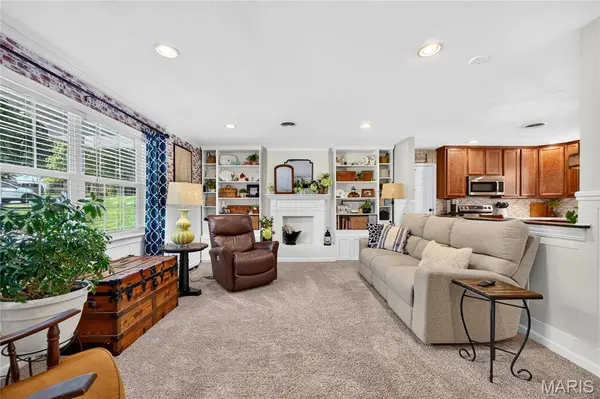 802 Barbara PL, O'fallon, MO 63366