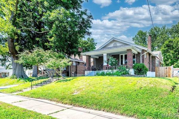 9051 Burton AVE, Overland, MO 63114