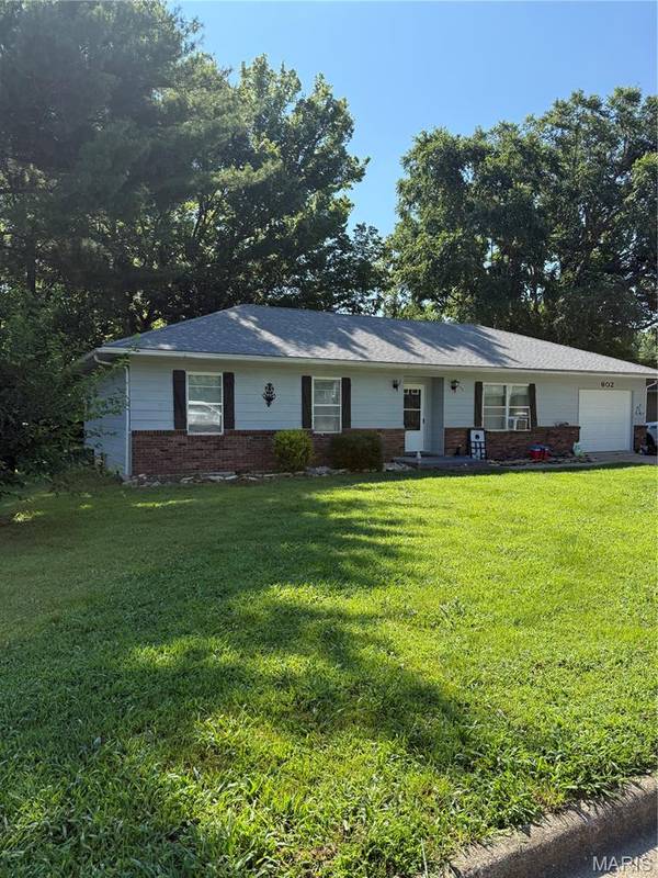 602 N Louise AVE, St James, MO 65559