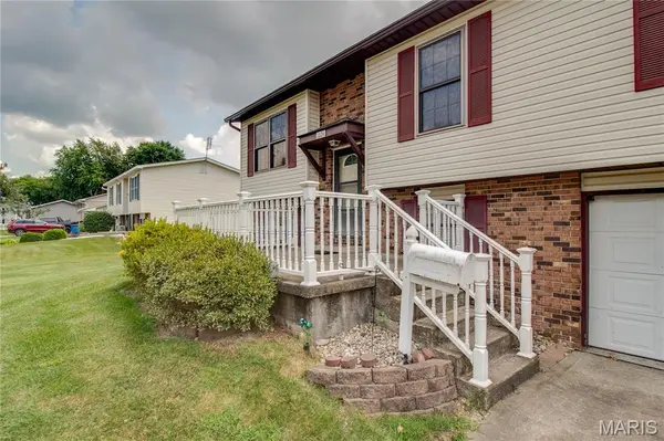 1024 W Hickory ST, Jerseyville, IL 62052