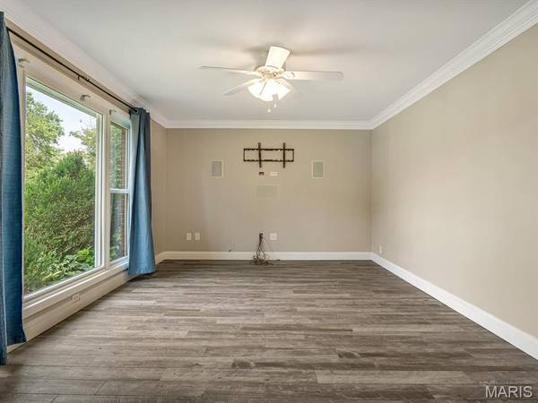 3608 Apple Orchard LN, St Louis, MO 63125