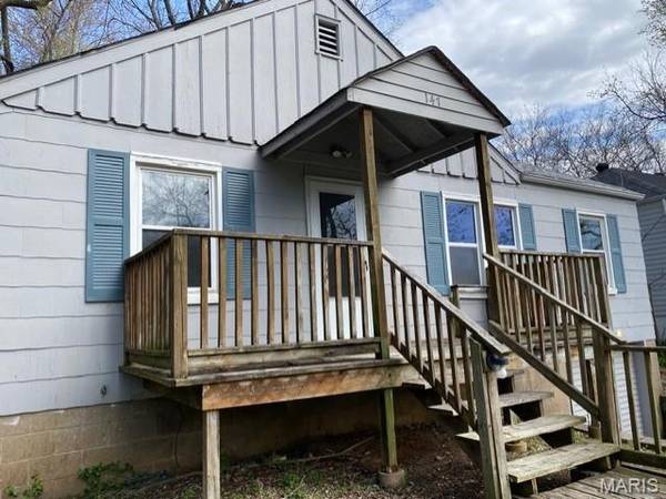 147 Chambers RD, Riverview, MO 63137