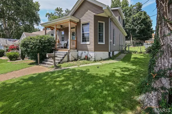 818 Spruce ST, Alton, IL 62002