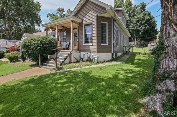 818 Spruce ST, Alton, IL 62002
