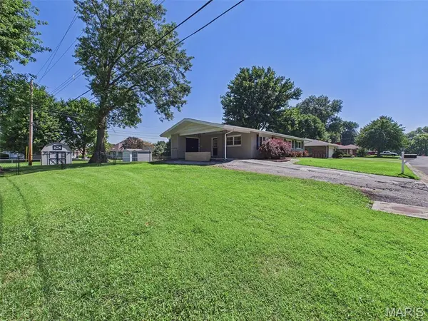 605 Fairway ST, Bethalto, IL 62010