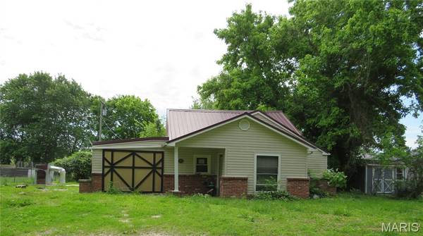 90 W Blue Bird LN, Leasburg, MO 65535