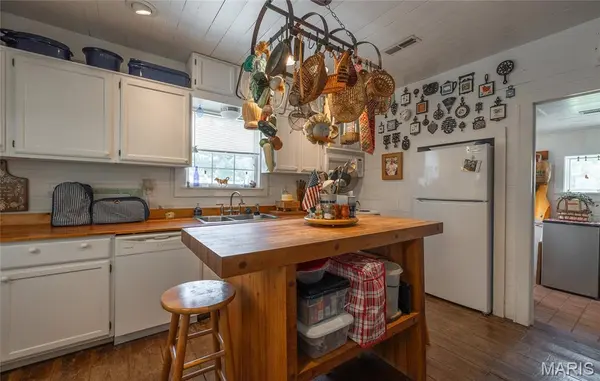127 Huzzah Creek RD, Steelville, MO 65565