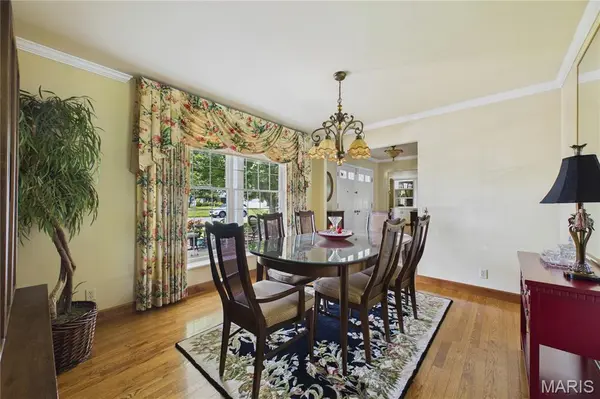 3555 Meserta LN, Florissant, MO 63033