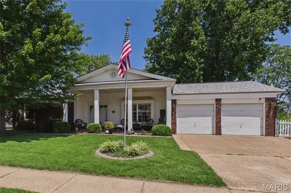 3555 Meserta LN, Florissant, MO 63033
