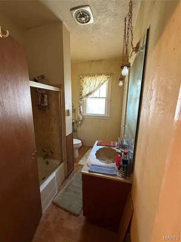 38 N Michigan AVE, Belleville, IL 62221