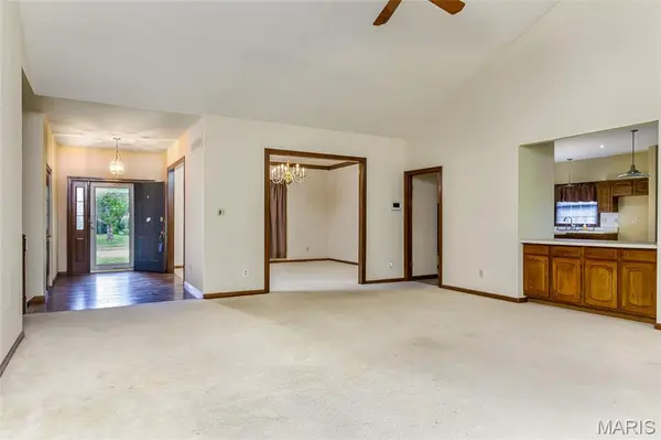 3930 Affirmed DR, St Louis, MO 63034
