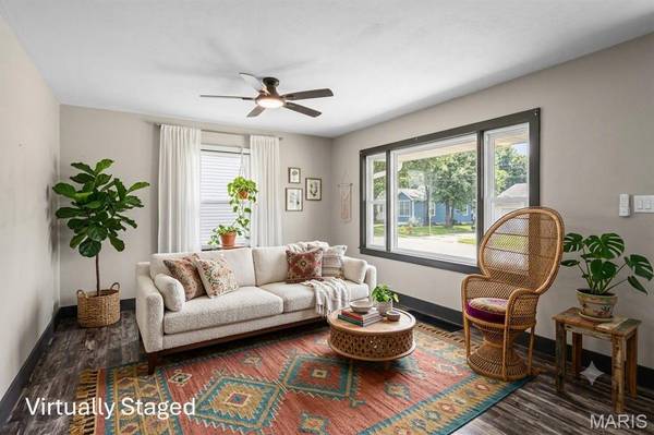 334 S Benton ST, Edwardsville, IL 62025