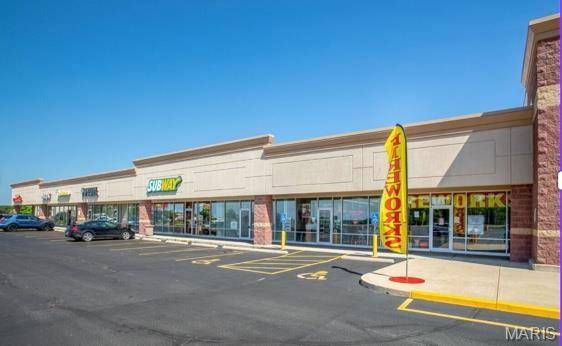 25 Winfield Plaza DR, Winfield, MO 63389